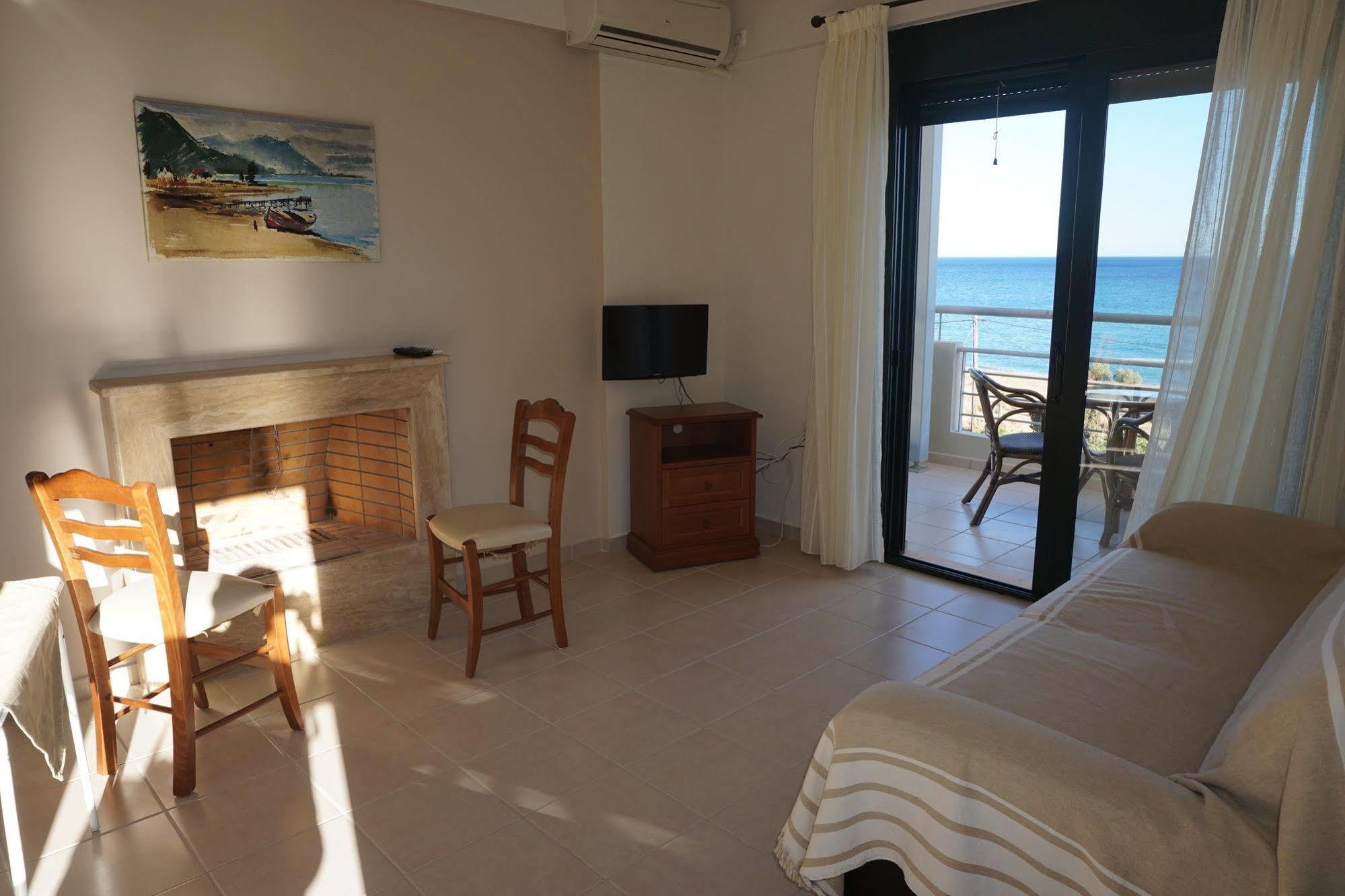 Portela Apartments Kampoula Keratókambos Ngoại thất bức ảnh
